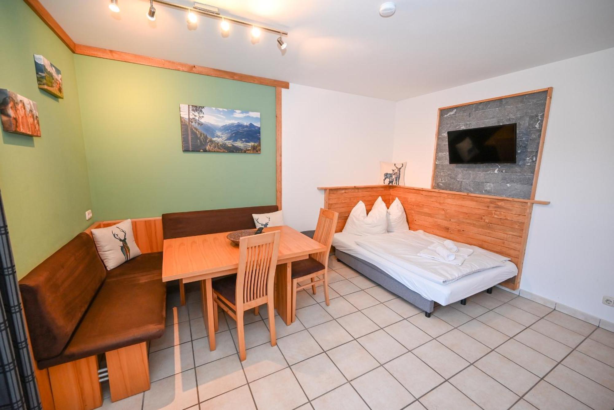 Panorama Apartments Bruck By All In One Apartments 弗希安德格洛可尼 外观 照片